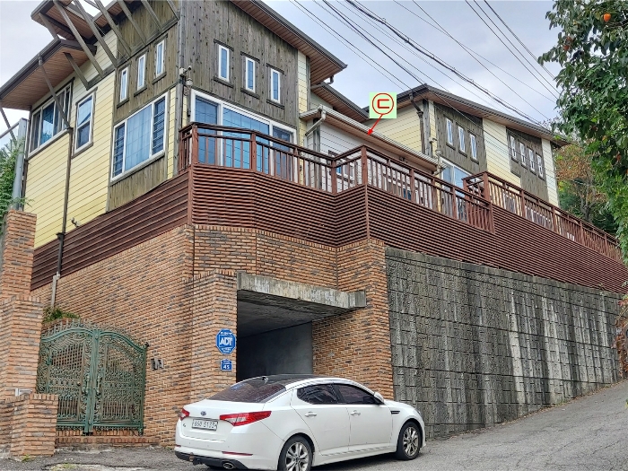 본건 기호1, 2 토지 및 건물, 