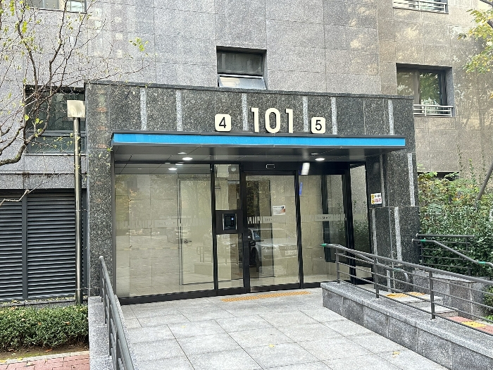 공동현관 출입구