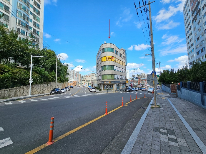 주위환경 (남측에서 촬영)