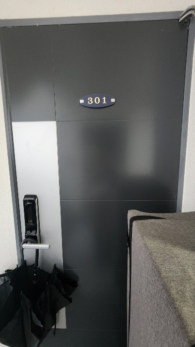 3층 외부표기 301호