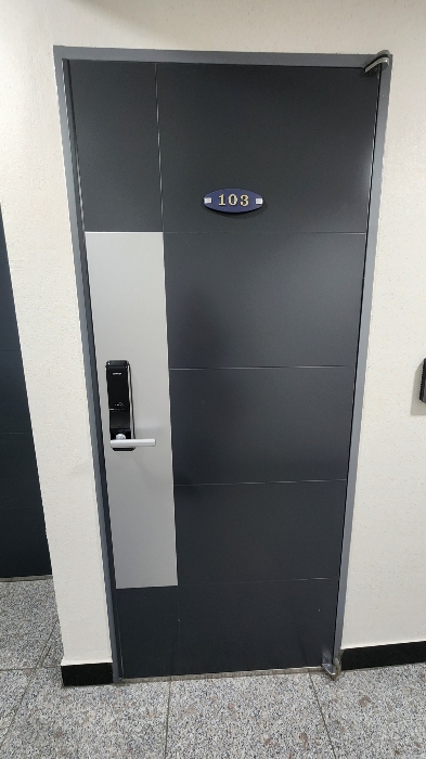 지1 외부표기 103호