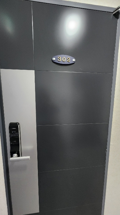 3층 외부표기 302호