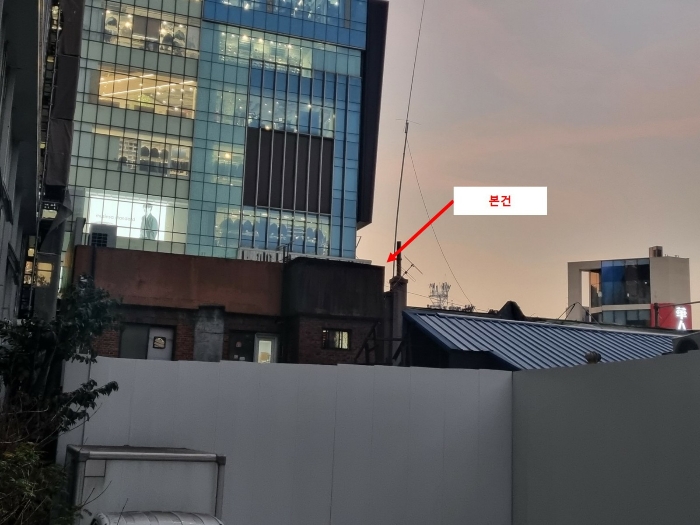 건물(다) 2층 외부