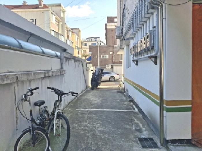 건물 뒷쪽 모습