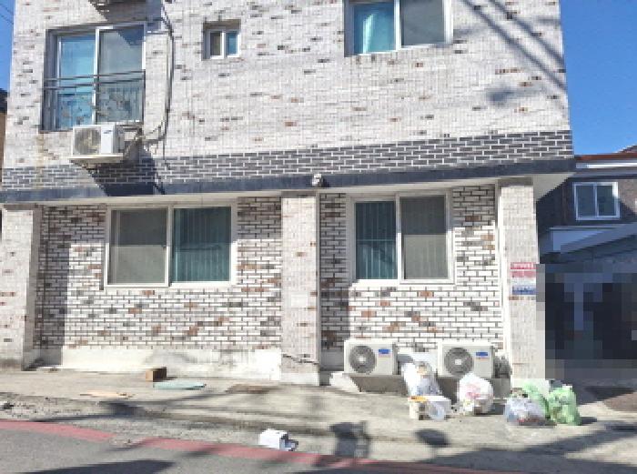 건물 우측 모습