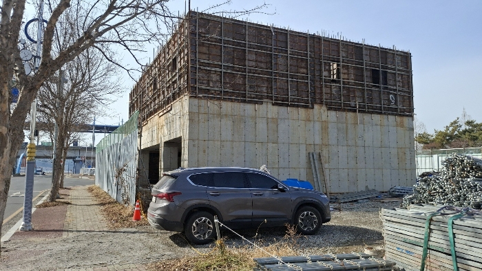 본건 전경(동측에서 촬영)