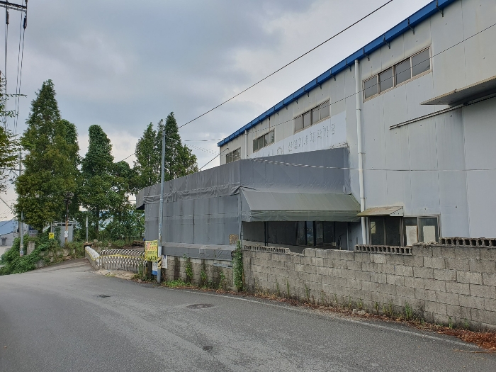 [제시외 건물 : 일련번호 (ㄴ)]