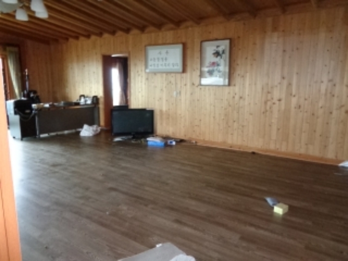 소재지1.(신풍리 18) 지상 제시건물 2층 내부 모습