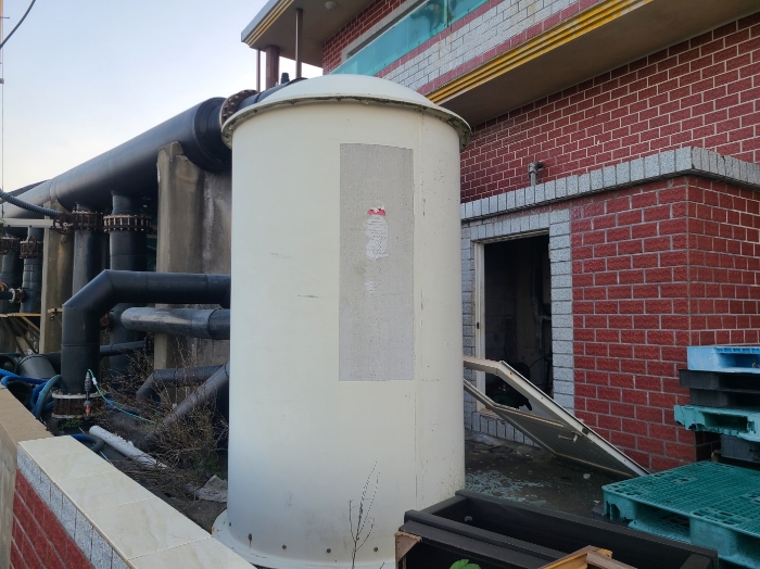 기계기구 및 구축물(16)