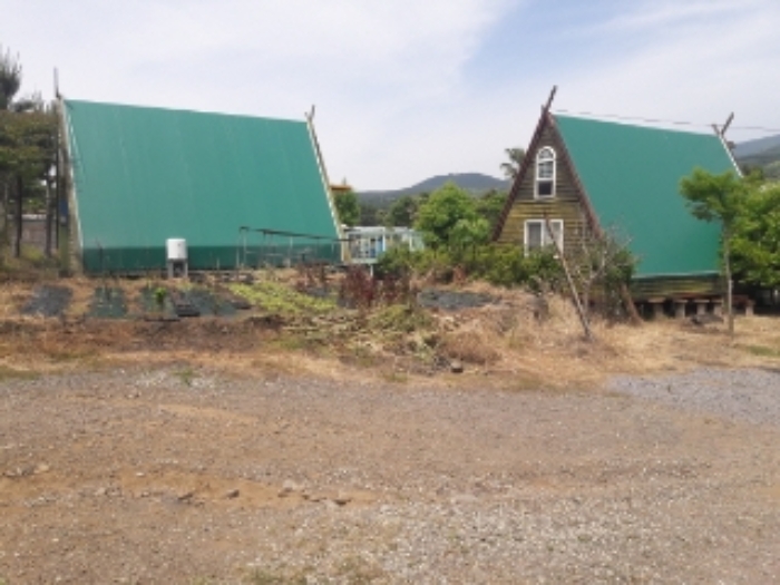 본건 지상 제시외 건물