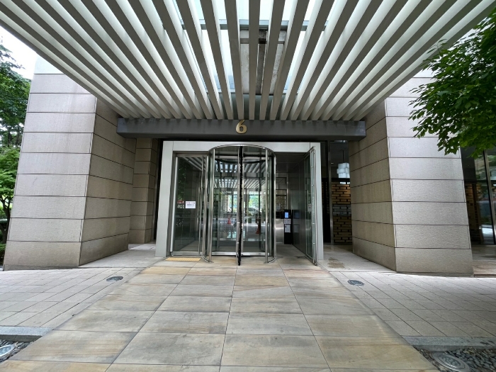 본건물 1층 출입구