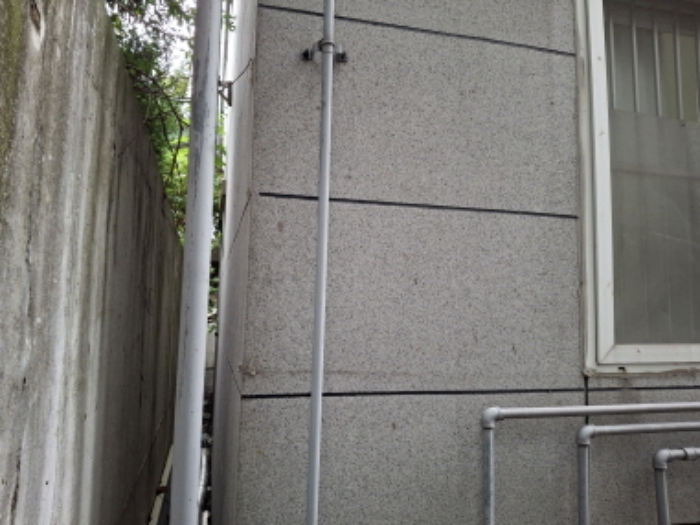 건물 뒷쪽 모습