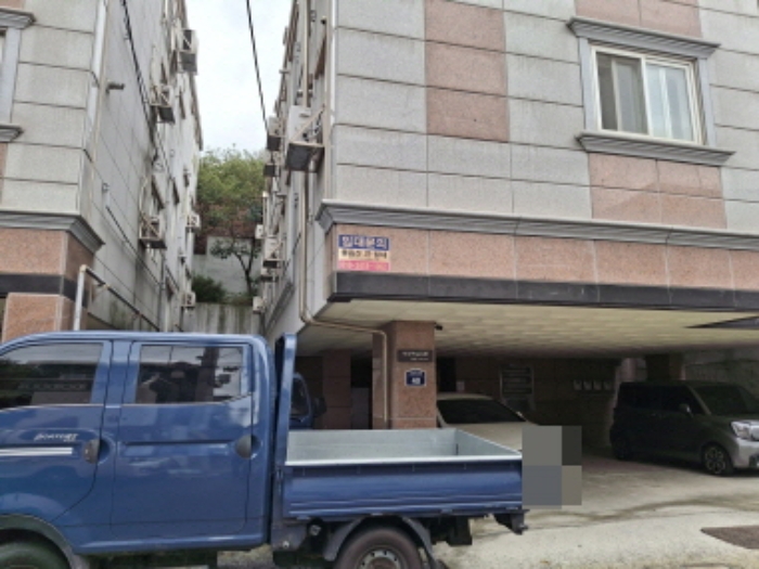 건물 좌측 모습1