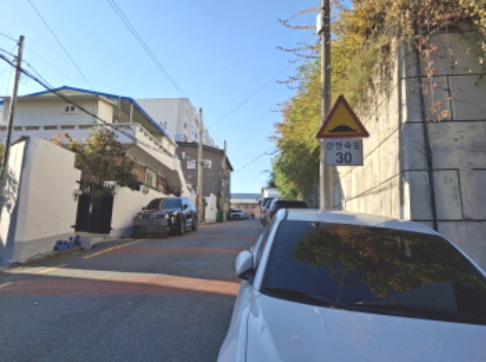 주변 도로 모습2