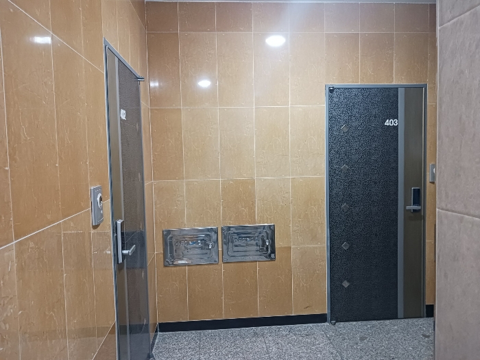 기호(2) 4층 복도 근경