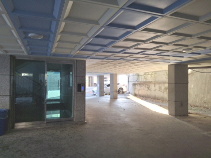 1층 주차장 모습2