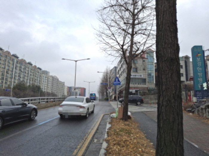 주변 도로 모습2