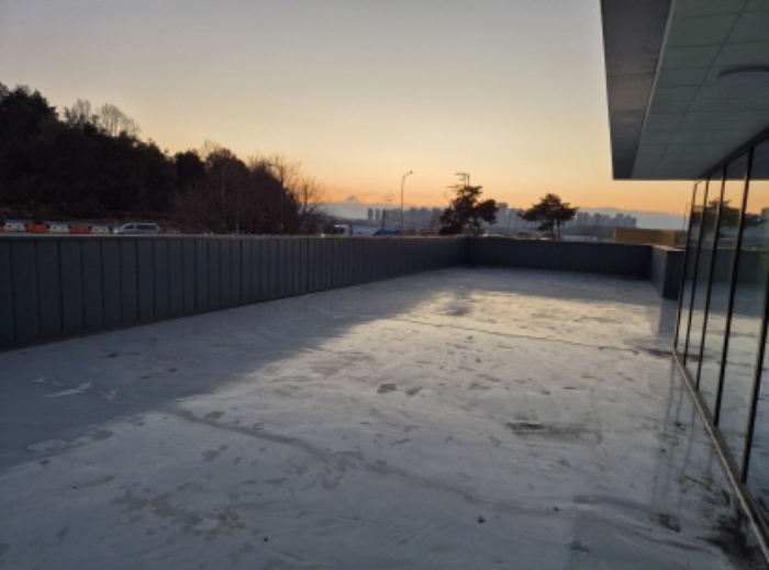 목록2. 건물 옥상 전경(2)