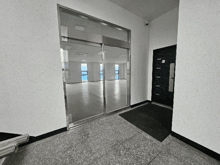 기호(2) 2층 출입구