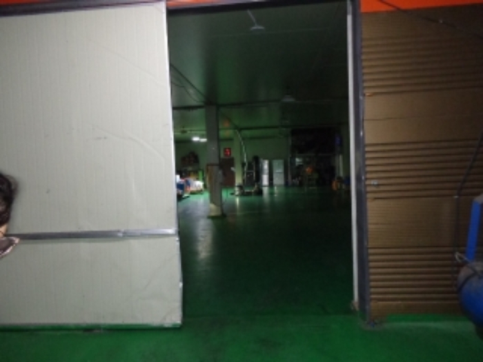 [목록 4] 지상 1층에 신진도리 80 지상에 소재한 공장으로 왕래하는 통로의 모습