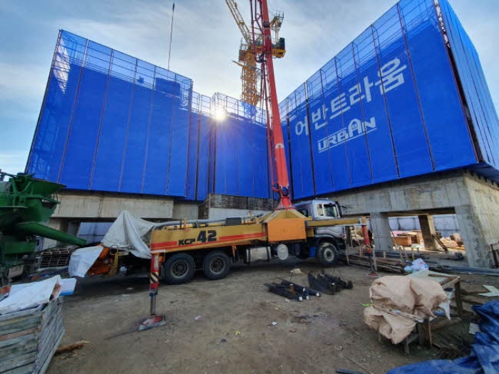 목록2 토지 및 제시외 건물