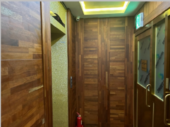 본건 건물 내부 안내실, 로비 전경