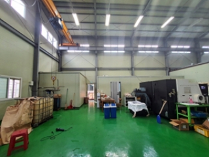 기호3 제시건물 내 제시외 판넬조 판넬지붕 단층 화장실 및 사무실