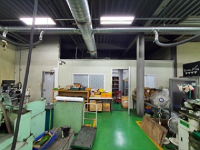 기호2 건물(우) 내 제시외 판넬조 판넬지붕 단층 창고