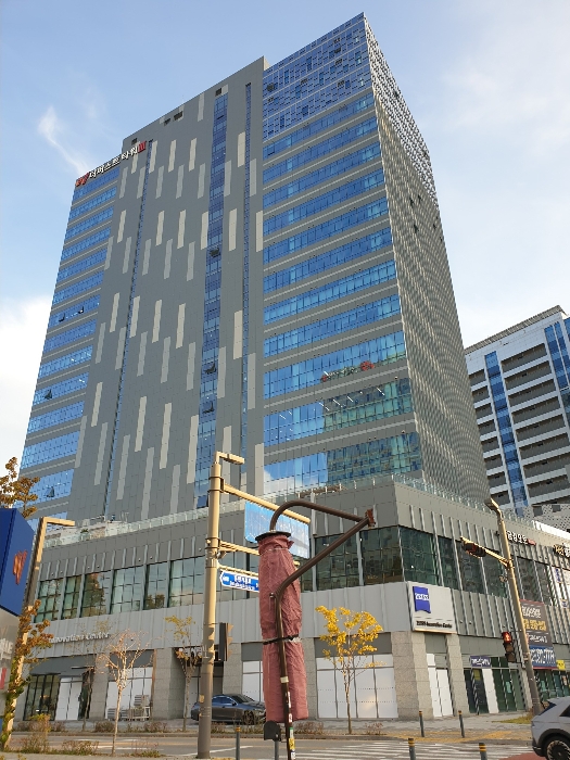 더퍼스트타워쓰리