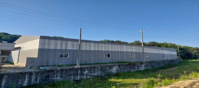 목록1 토지 일부(제시외 대형천막시설) 전경