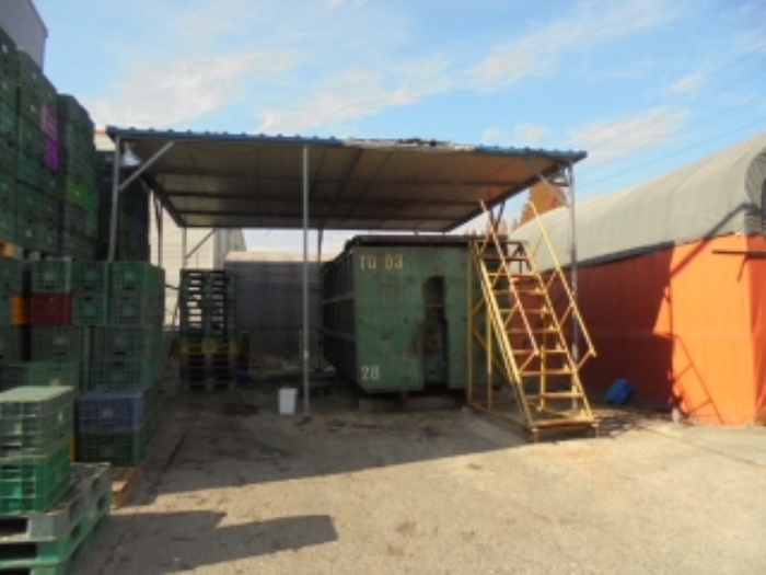 제시외건물 창고 전경