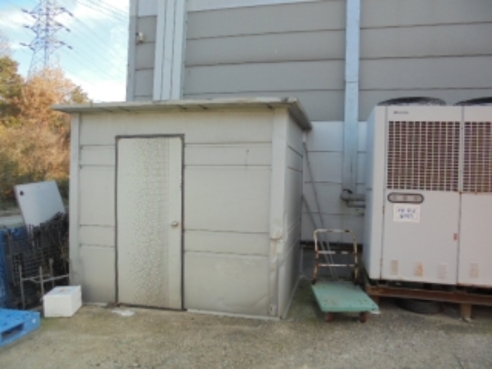 제시외건물 창고 전경