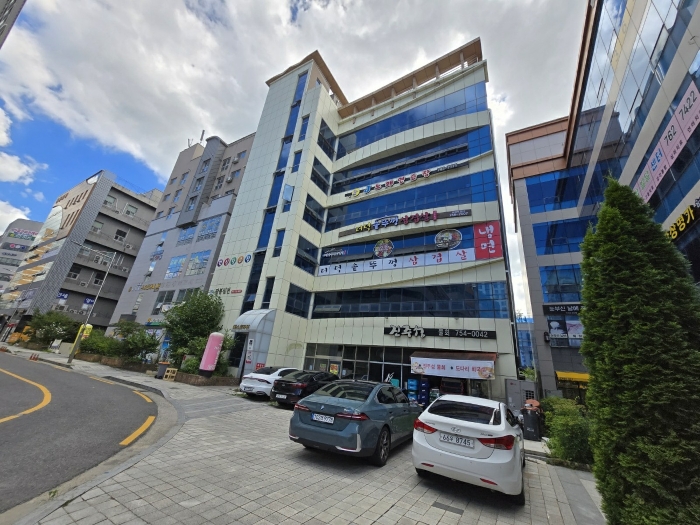 본건 후면, 북측 인접 촬영