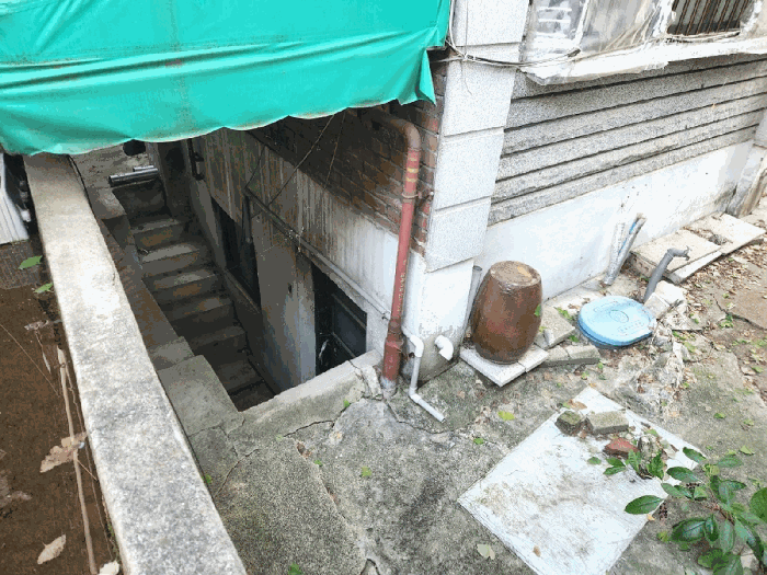 기호2 건물 지하실