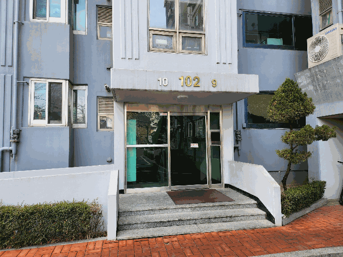 본건 공통 출입문