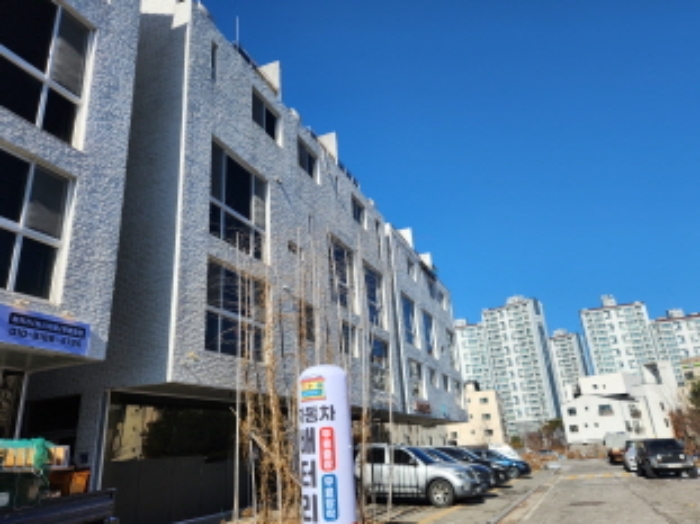 제시목록2 건물의 좌측면 전경  