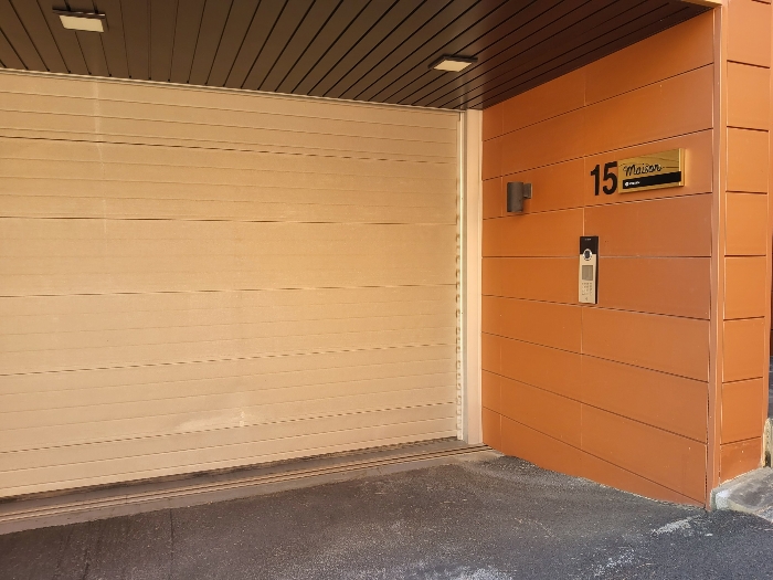 로제티움 15동 주차장 입구