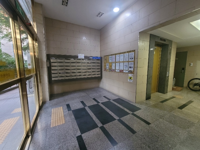 2214동 1층 공동출입구