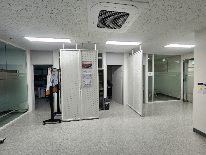 [본건 내부 전경]