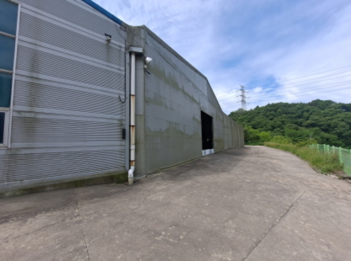 목록 1, 2 서쪽부분 제시외 철파이브포 천막지붕 창고(ㄱ) 북쪽부분