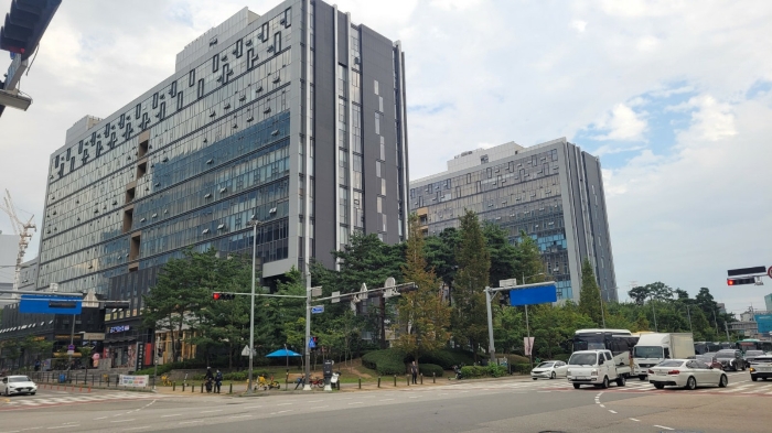 본동전경(북서측에서 촬영)