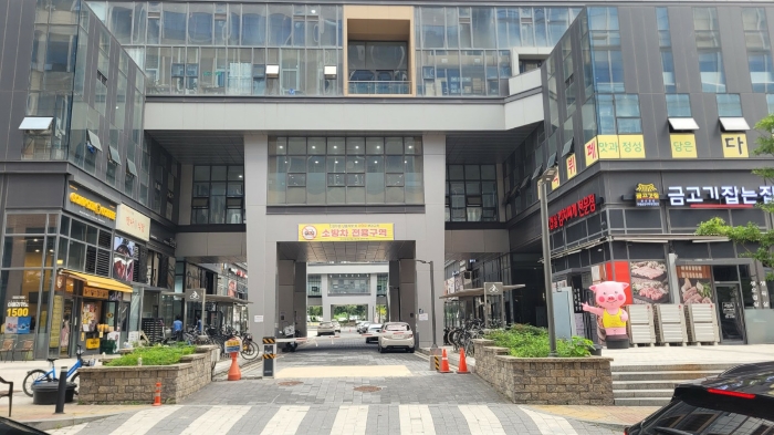본동전경(북측에서 촬영)