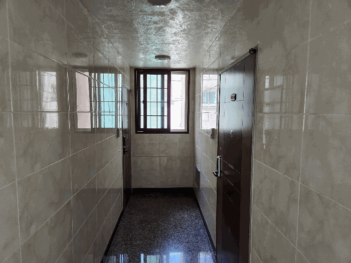 본건 건물 복도