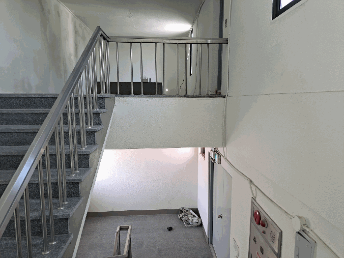 대상물건2 주건물 5층 창고 및 계단실