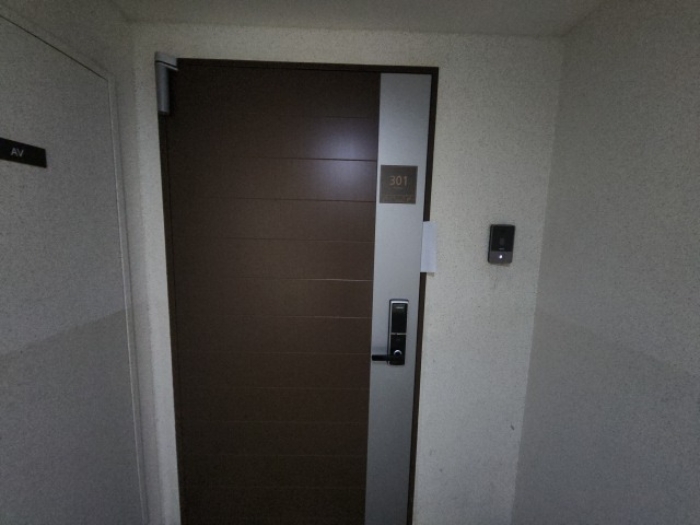 출입문 및 안내장