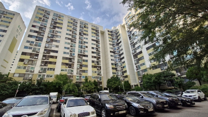 2동 남측 인근에서 촬영
