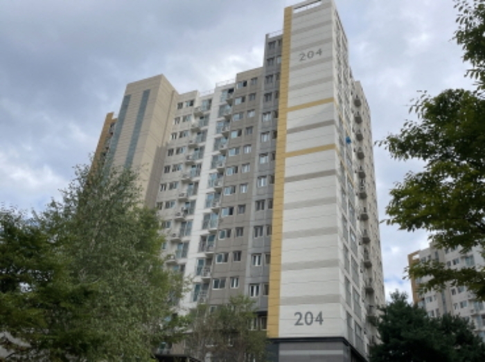 산들마을 204동 아파트 전경