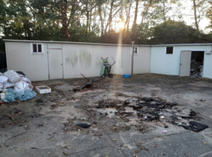 * 본건 목적물 2. 지상 창고 전경