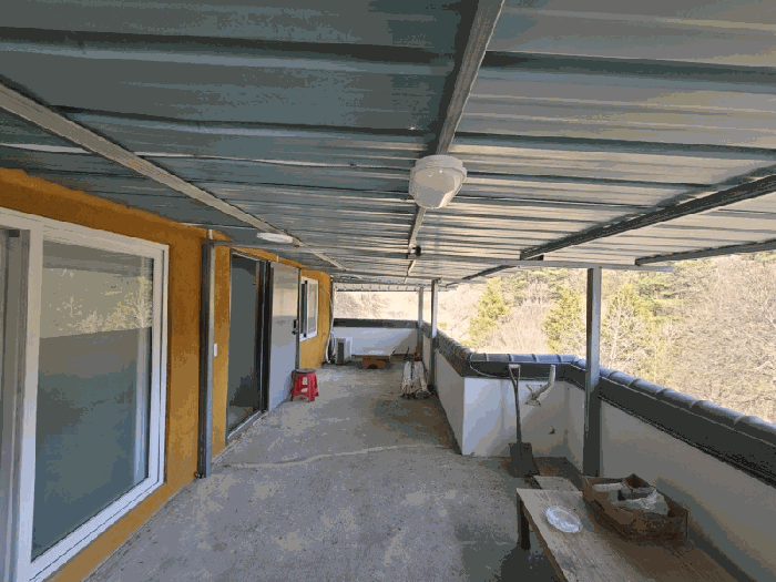 제시외건물(부합물 및 종물)㉠