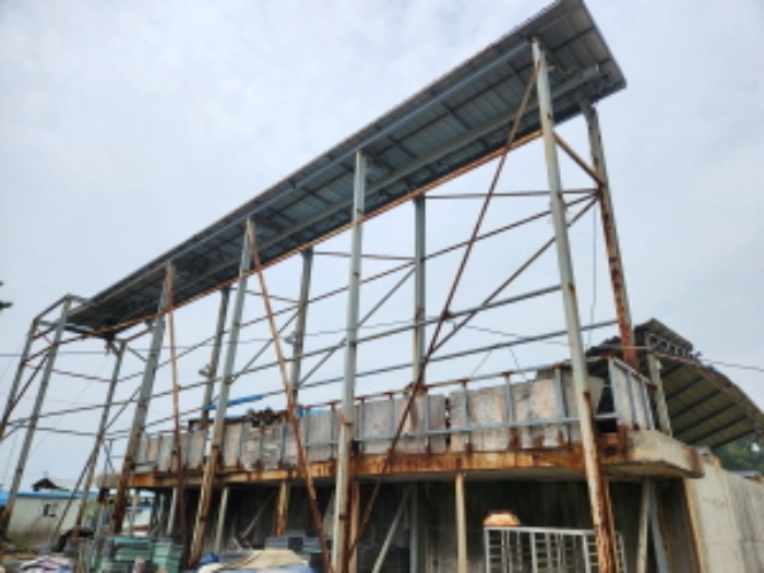 기계기구 및 공작물